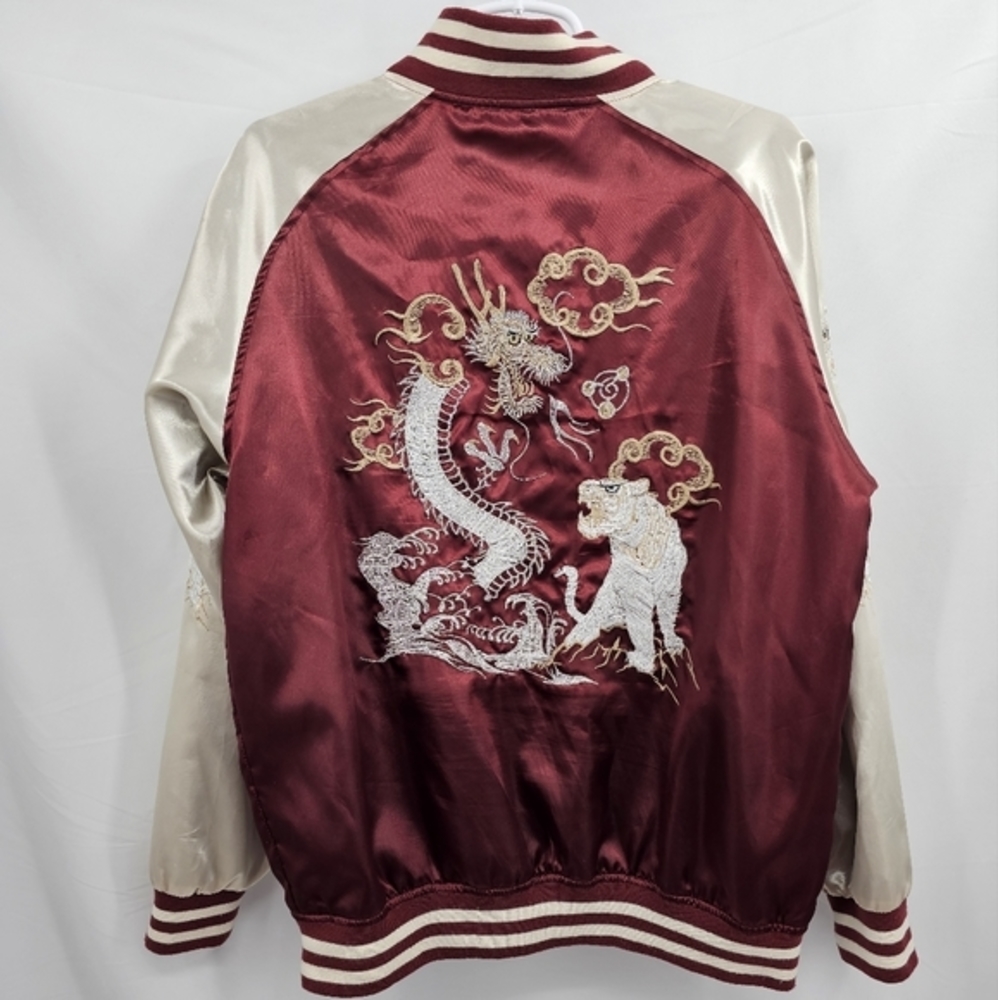 Vintage Sukajan Satin Bomber Jacket Japanese Embroidered Dragon Tiger Large Red. - Picture 2 of 12